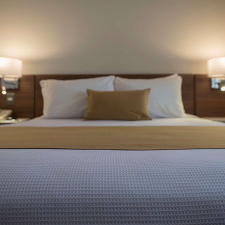Microtel Inn & Suites By Wyndham San Luis Potosí Exteriör bild