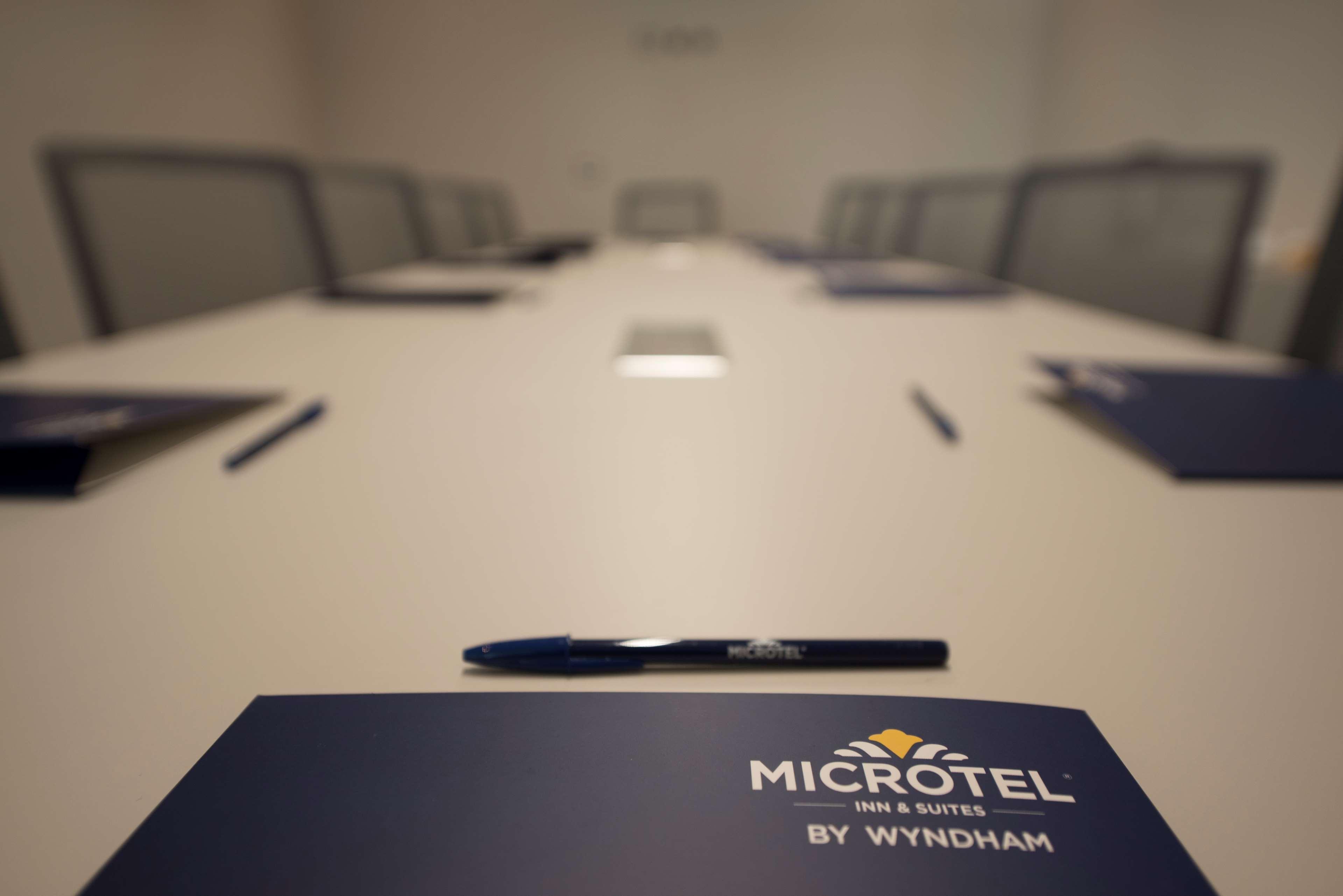Microtel Inn & Suites By Wyndham San Luis Potosí Exteriör bild
