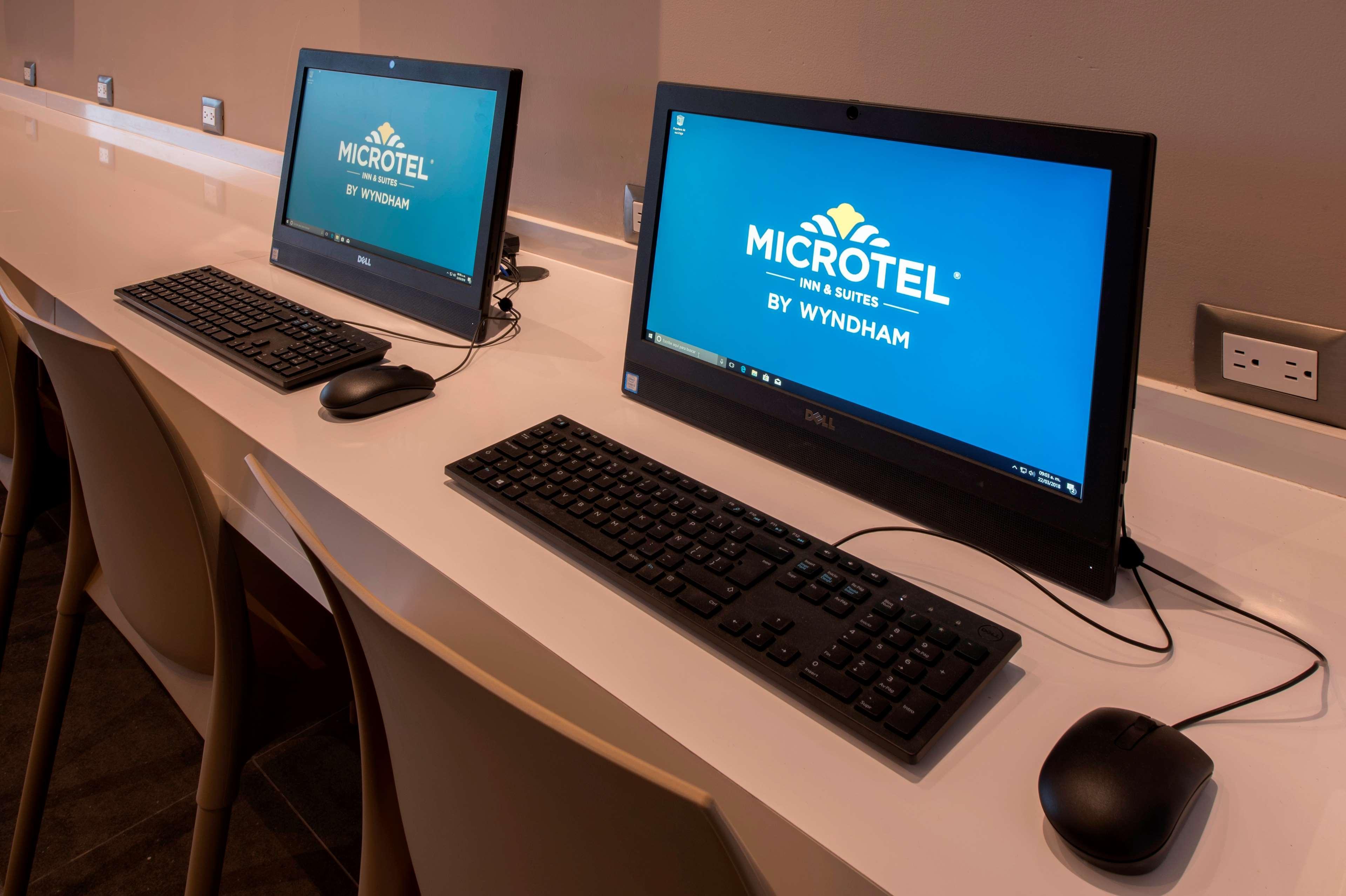 Microtel Inn & Suites By Wyndham San Luis Potosí Exteriör bild