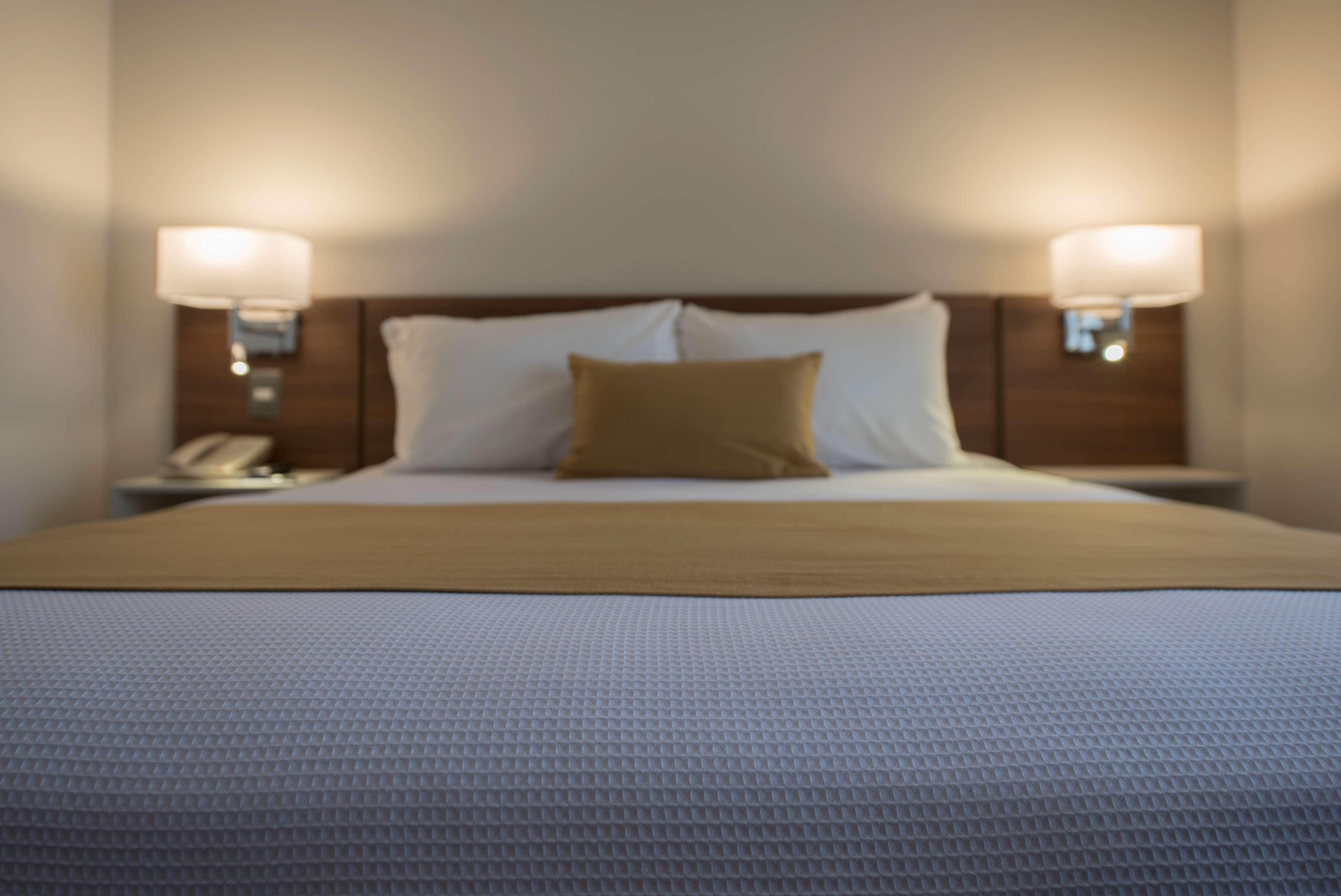 Microtel Inn & Suites By Wyndham San Luis Potosí Exteriör bild