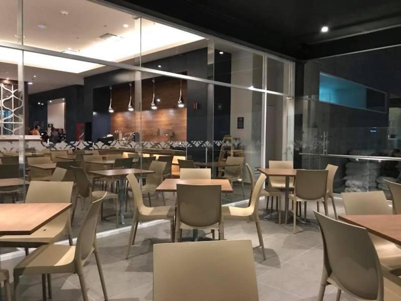 Microtel Inn & Suites By Wyndham San Luis Potosí Exteriör bild